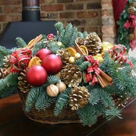 fwthumbchristmas arrangements fresh and dried.jpg